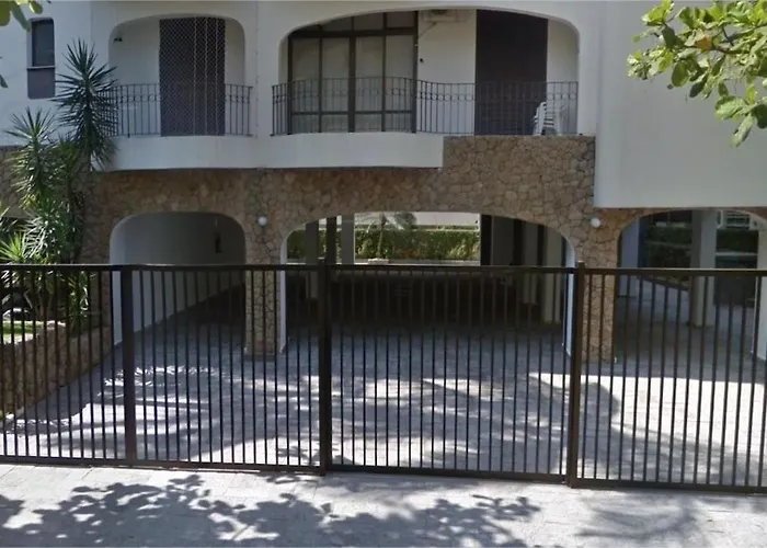 Fique no Melhor do Guarujá - Praia e Lazer a Pé
